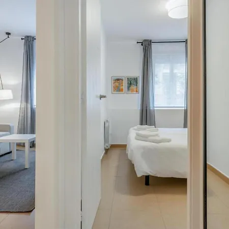 2 Bedroom Awesome In *